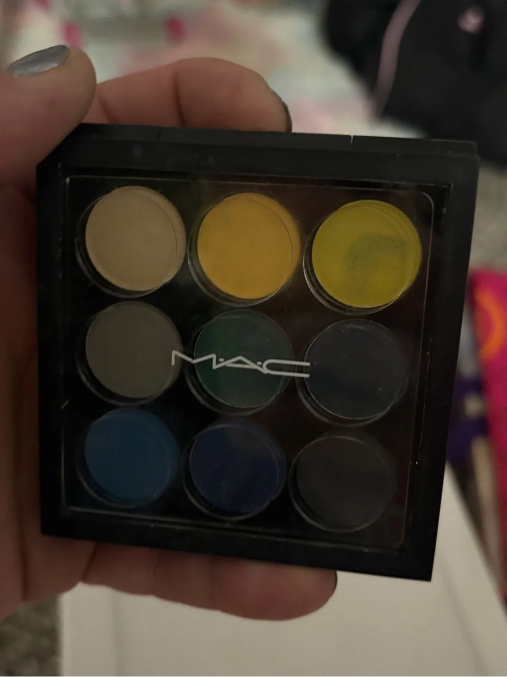 MAC small eye shadow pallet new condition never used RARE discontinued colors